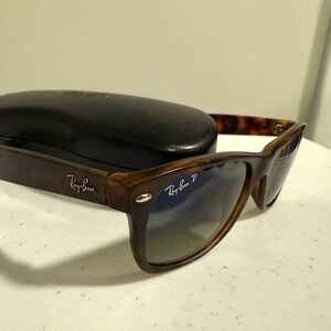RayBan New Wayfarer Classic Tortoise Gradient Polarized